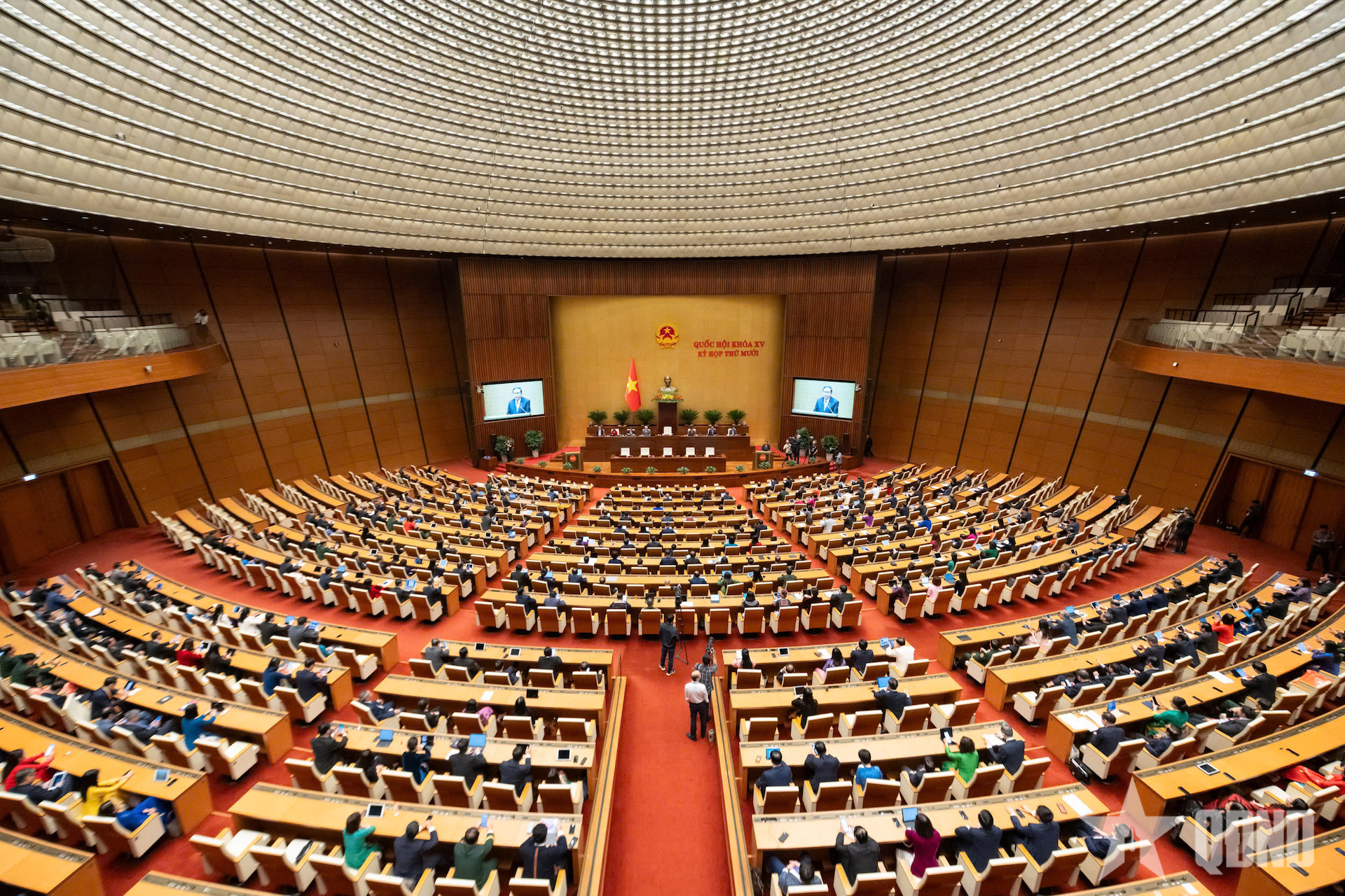 Quốc hội thông qua 51 luật và 39 nghị quyết tại Kỳ họp thứ mười